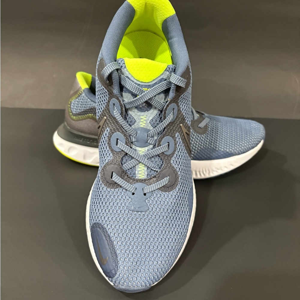 Men’s Nike Renew Running Shoes - Picture 6 of 10